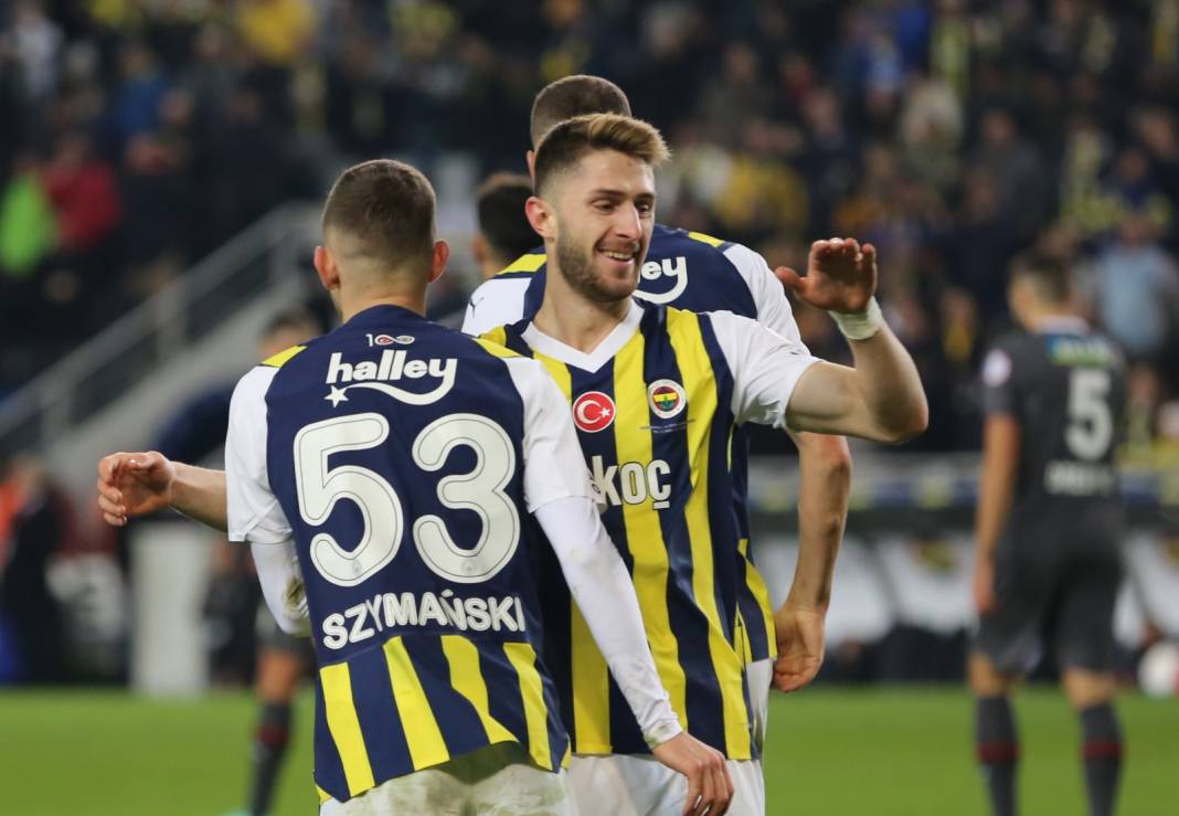 Fenerbahçe Fatih Karagümrük maçından çok özel fotoğraflar: Geri dönüş coşkusu tribünlere böyle yansıdı 53